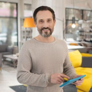 Alejandro G